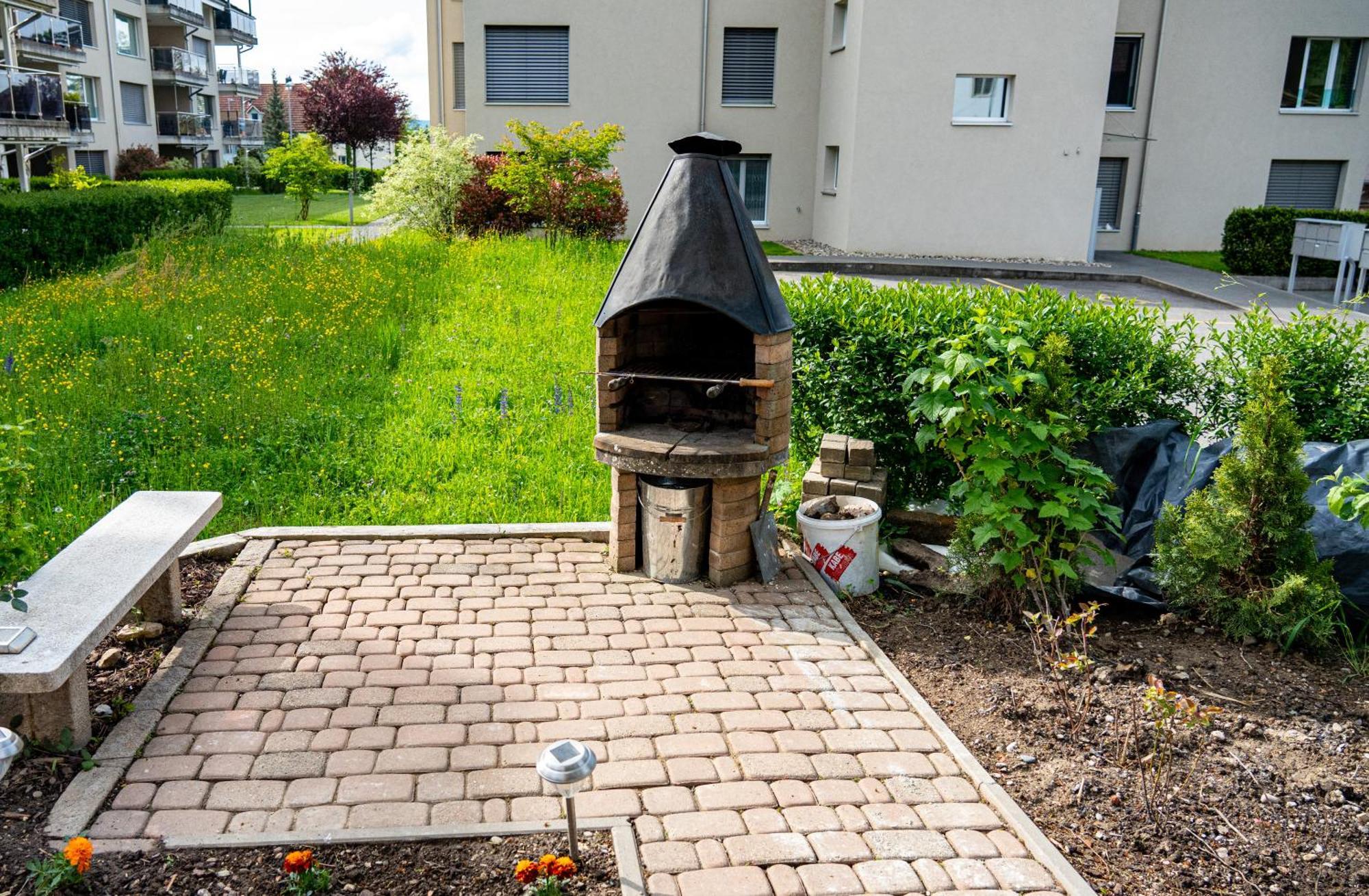 Gemuetliche Wohnung Mit Terasse Und Feuerstelle Lengnau  Kültér fotó